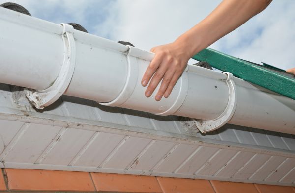Gutter Reattachment in Charlotte